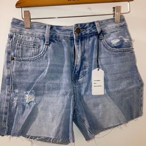 New medium vici twelve shorts Winnie high rise